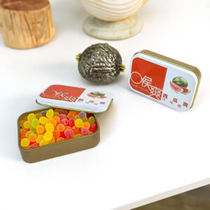 Durable compact tinplate pocket tin box for candy storage