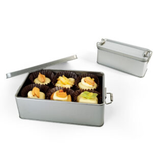 Sturdy metal lunch box tins with secure latch