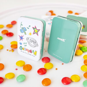 Hinged lid rectangular tin cans for chocolate drops