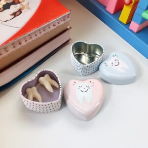 Adorable heart shape tin can for deciduous teeth